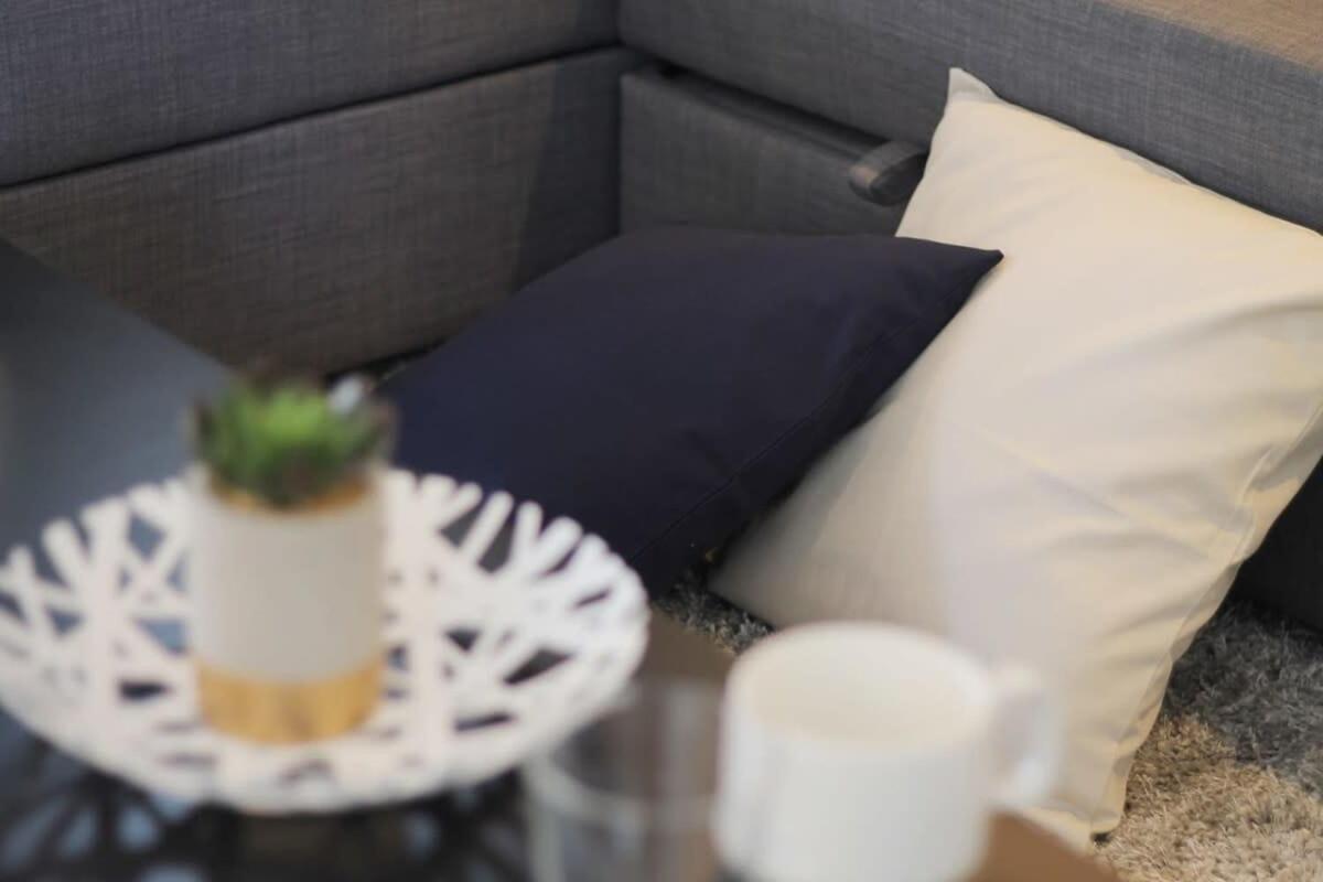 Bhotel Heiwaodori 902 - Huge Apt In Famous Hiroshima Dori For 6P Екстериор снимка